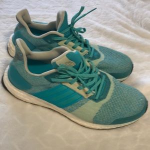 Adidas Ultraboost - size 11
